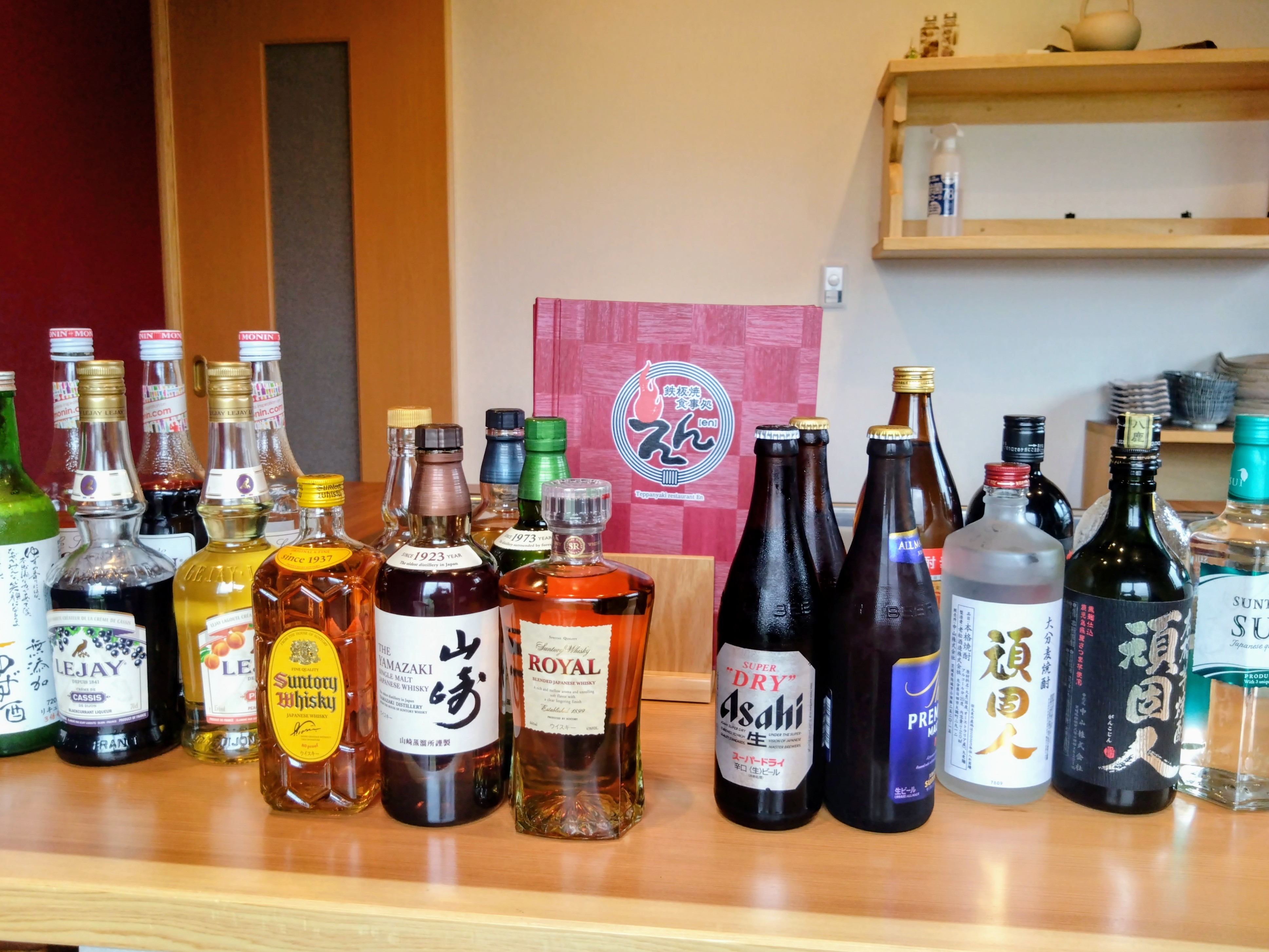 特別なお祝いを静かな空間で、豊富なドリンクと共に楽しむ贅沢なひととき